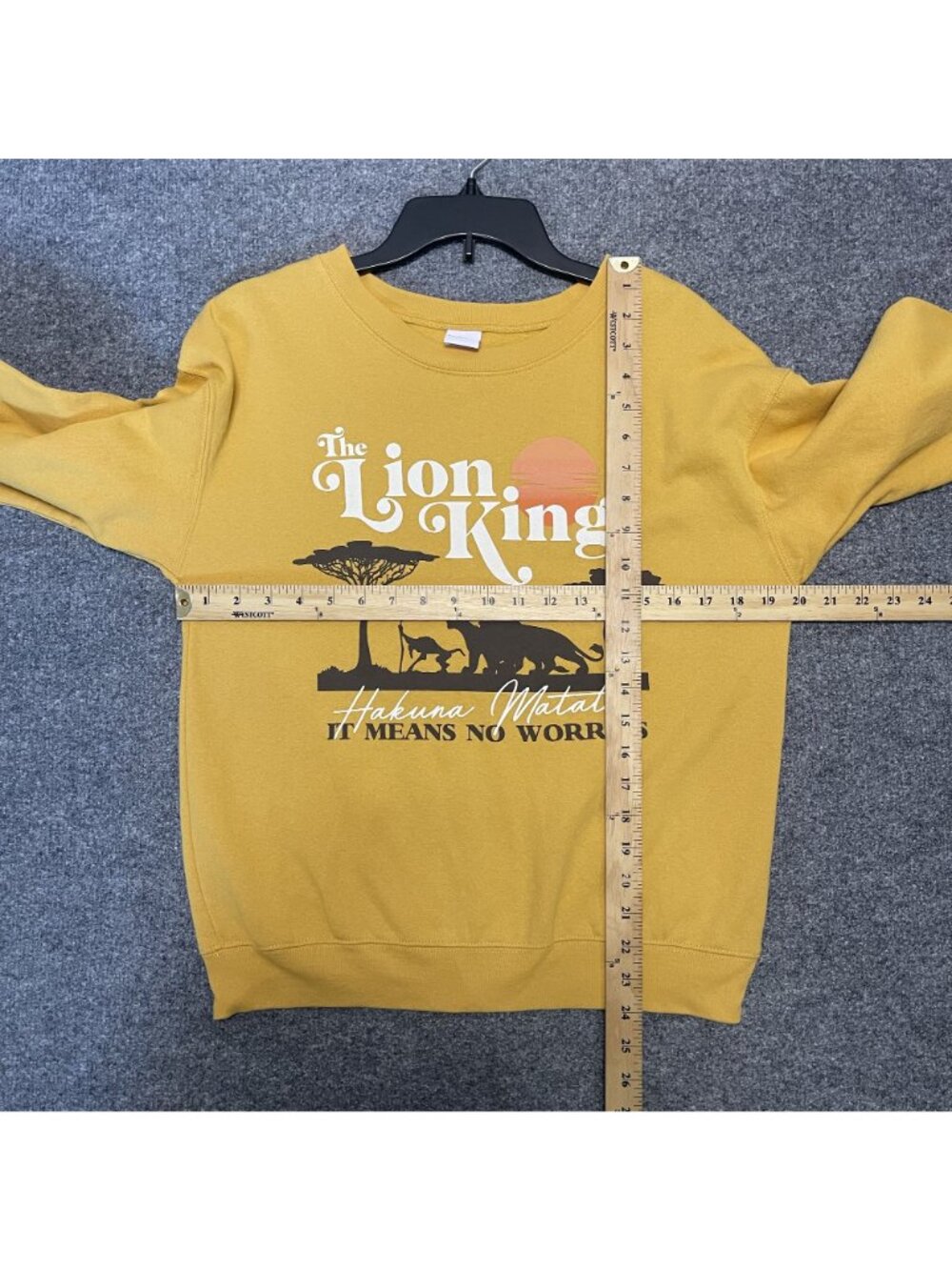 Womens Juniors Disney Lion King Hakuna Matata Yellow Sweatshirt Size S - Picture 6 of 6